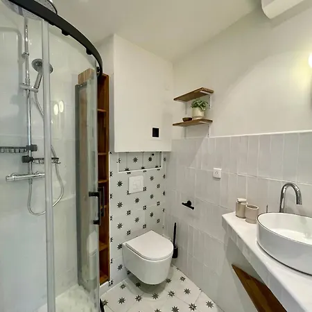 Cosy 1 Bedroom Place Massena 尼斯